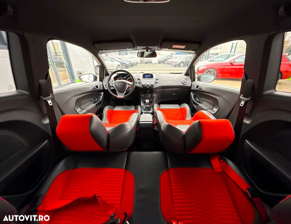 Ford Fiesta 1.6 EcoBoost ST - 24