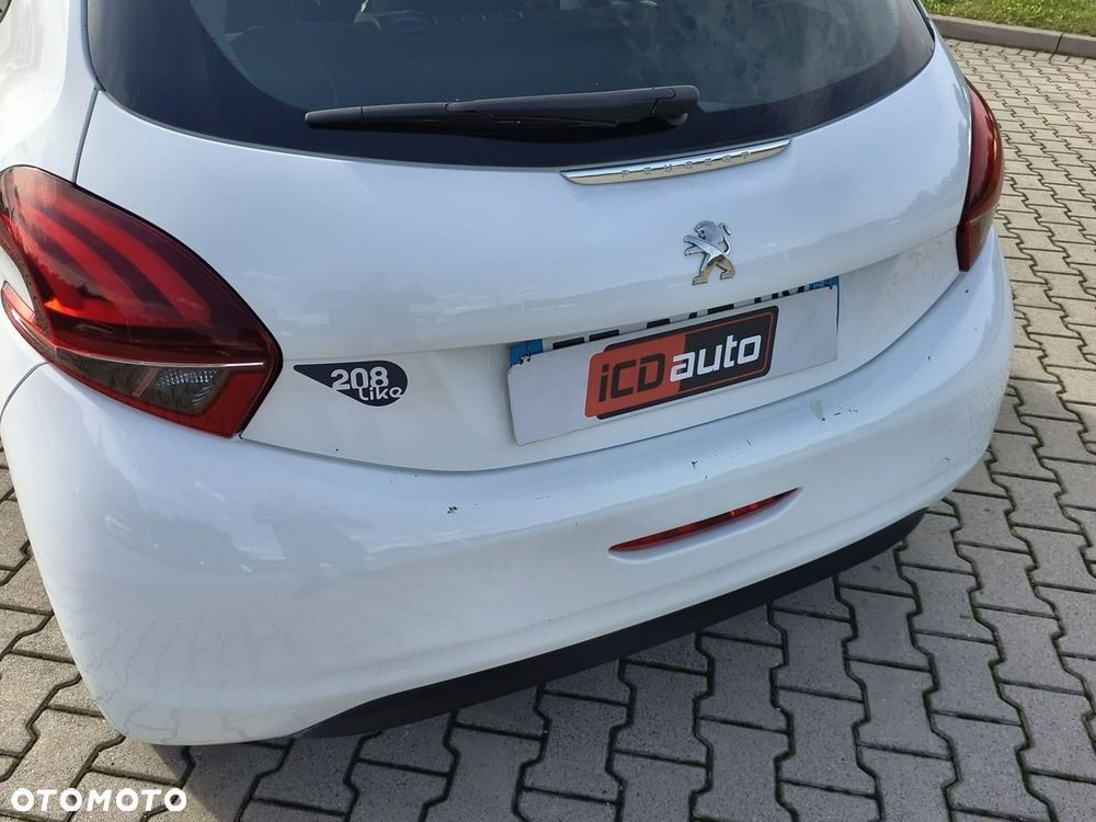 Peugeot 208 - 23