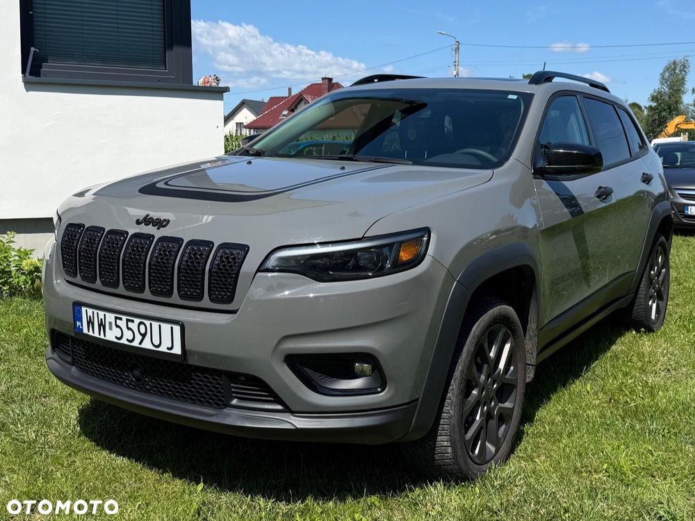 Jeep Cherokee - 1