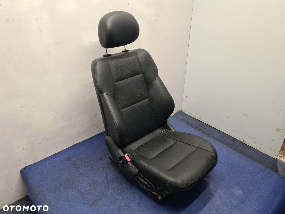 MERCEDES W203 LIFT KOMBI FOTEL KIEROWCY. - 5