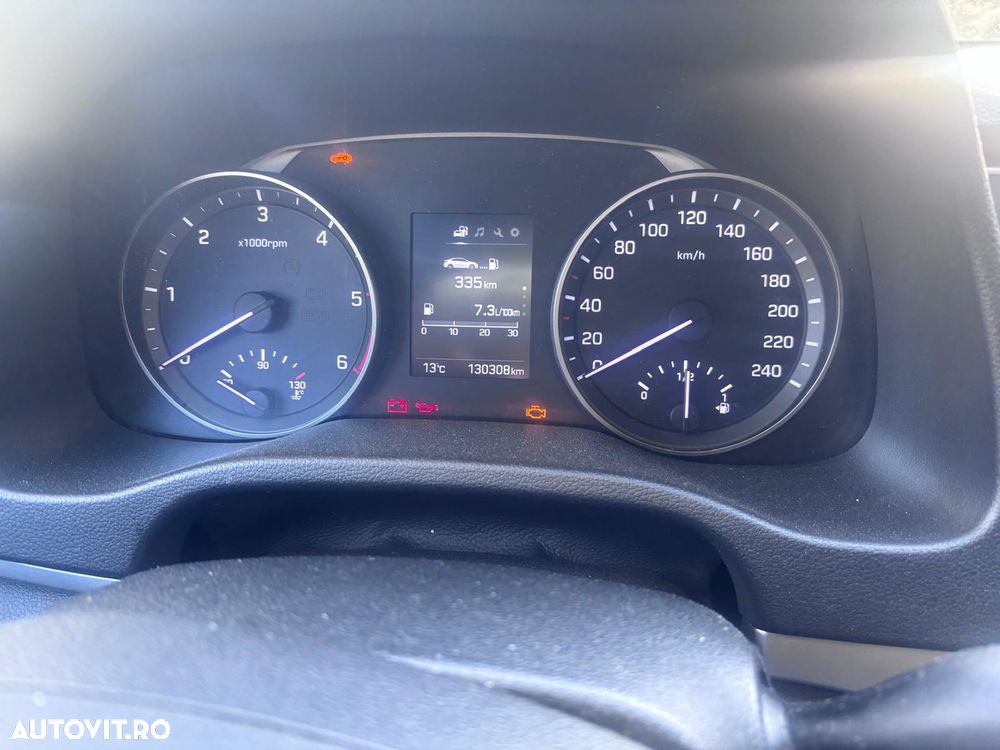 Hyundai Elantra 1.6 CRDI Comfort - 13