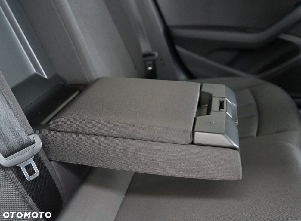 Audi A4 Avant - 30