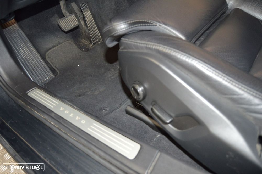 Volvo V90 2.0 D4 Momentum Plus Geartronic - 27