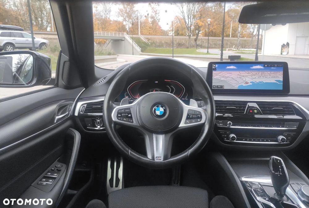 BMW Seria 5 520d xDrive M Sport sport - 4
