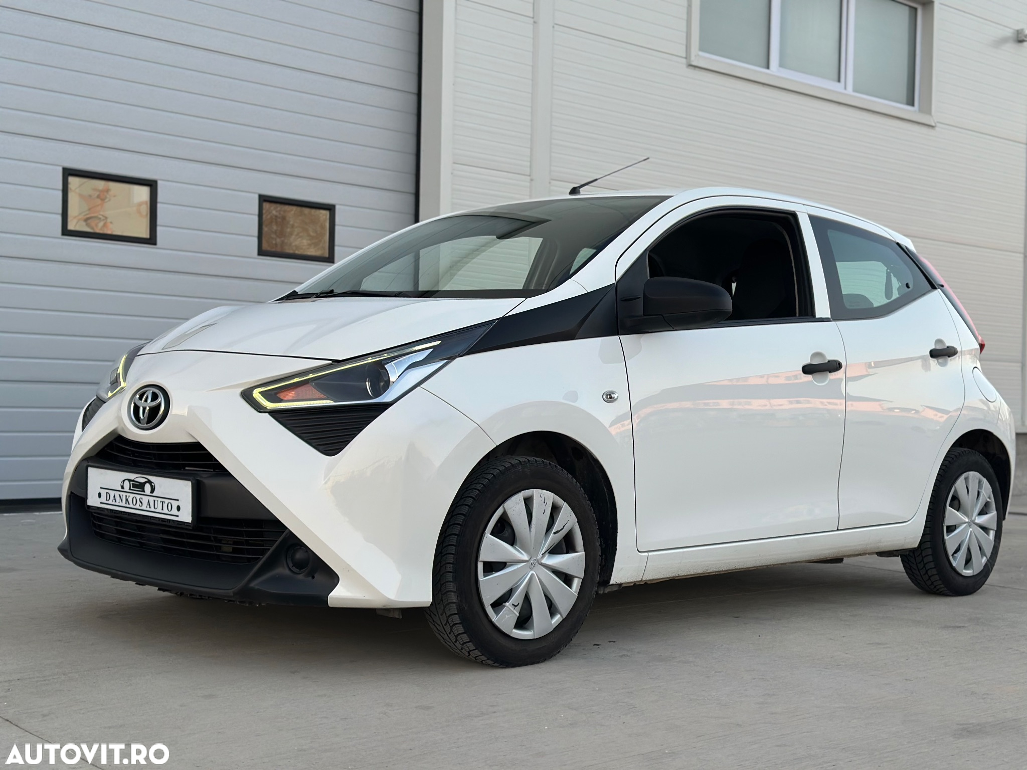 Toyota Aygo 1.0 VVY-I 5 usi X-cite - 14