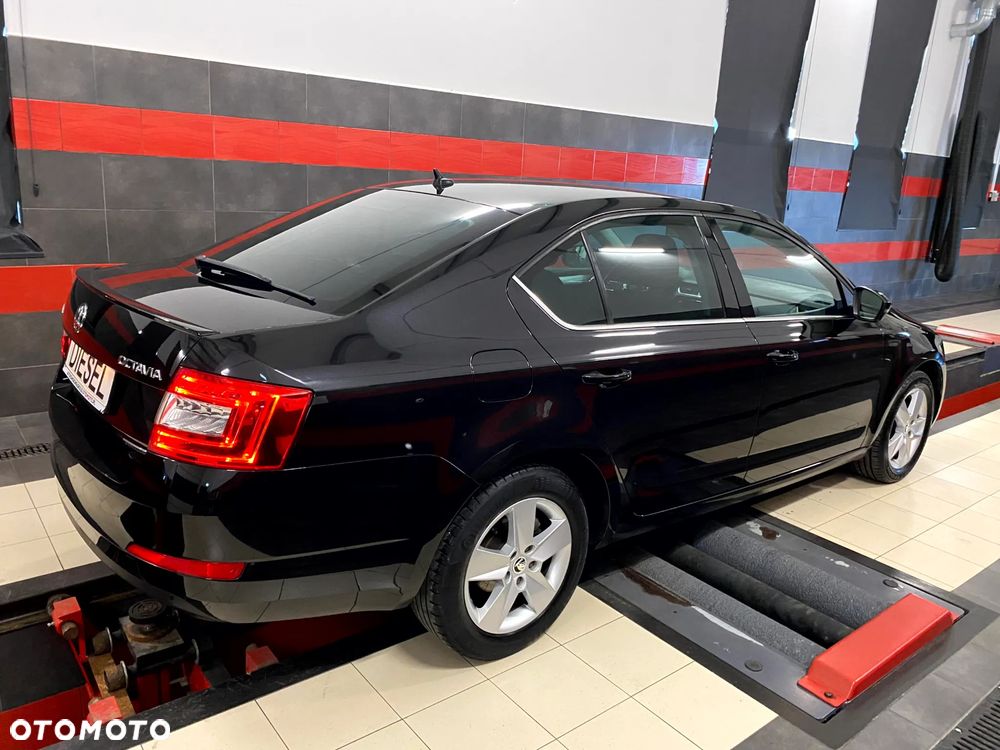 Skoda Octavia 1.6 TDI Greenline - 10