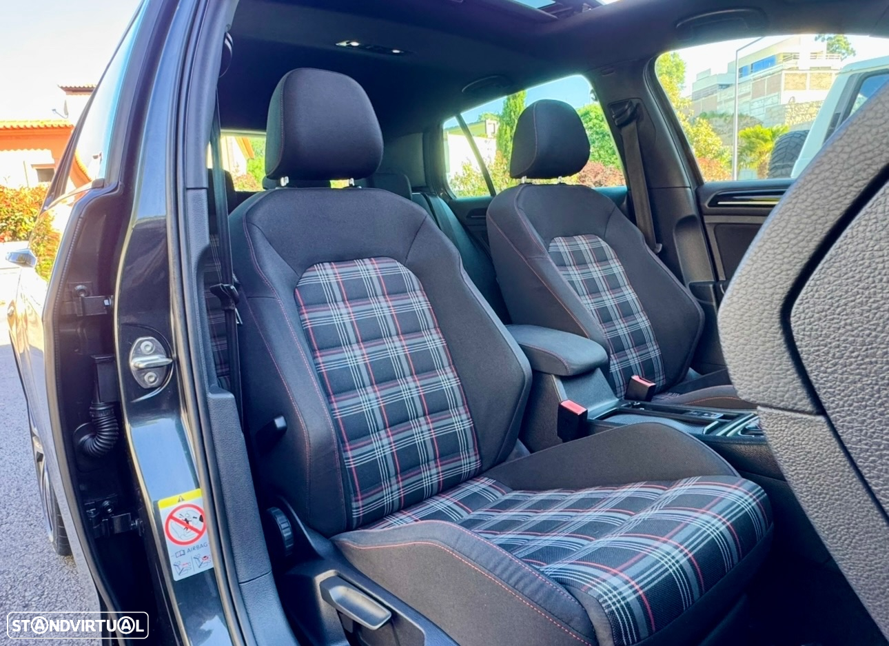 VW Golf 2.0 TSi GTi Performance - 24