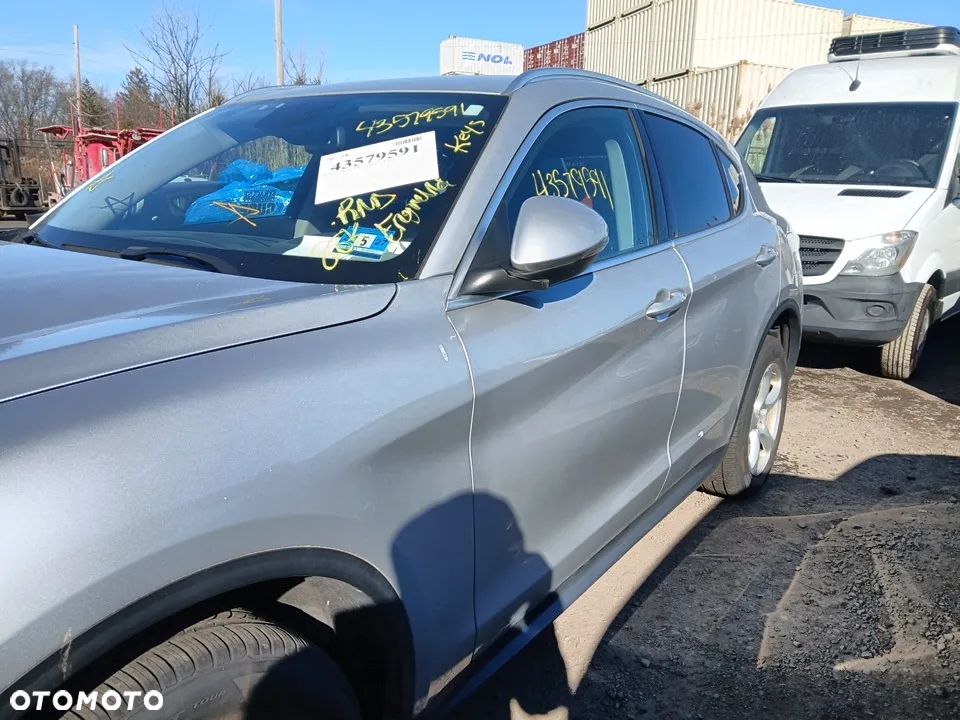 Alfa Romeo Stelvio - 7