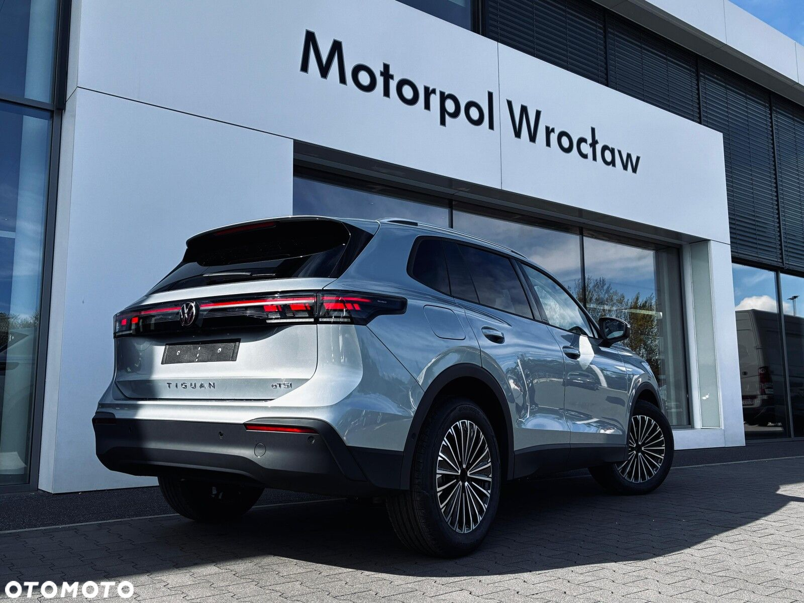 Volkswagen Tiguan - 9