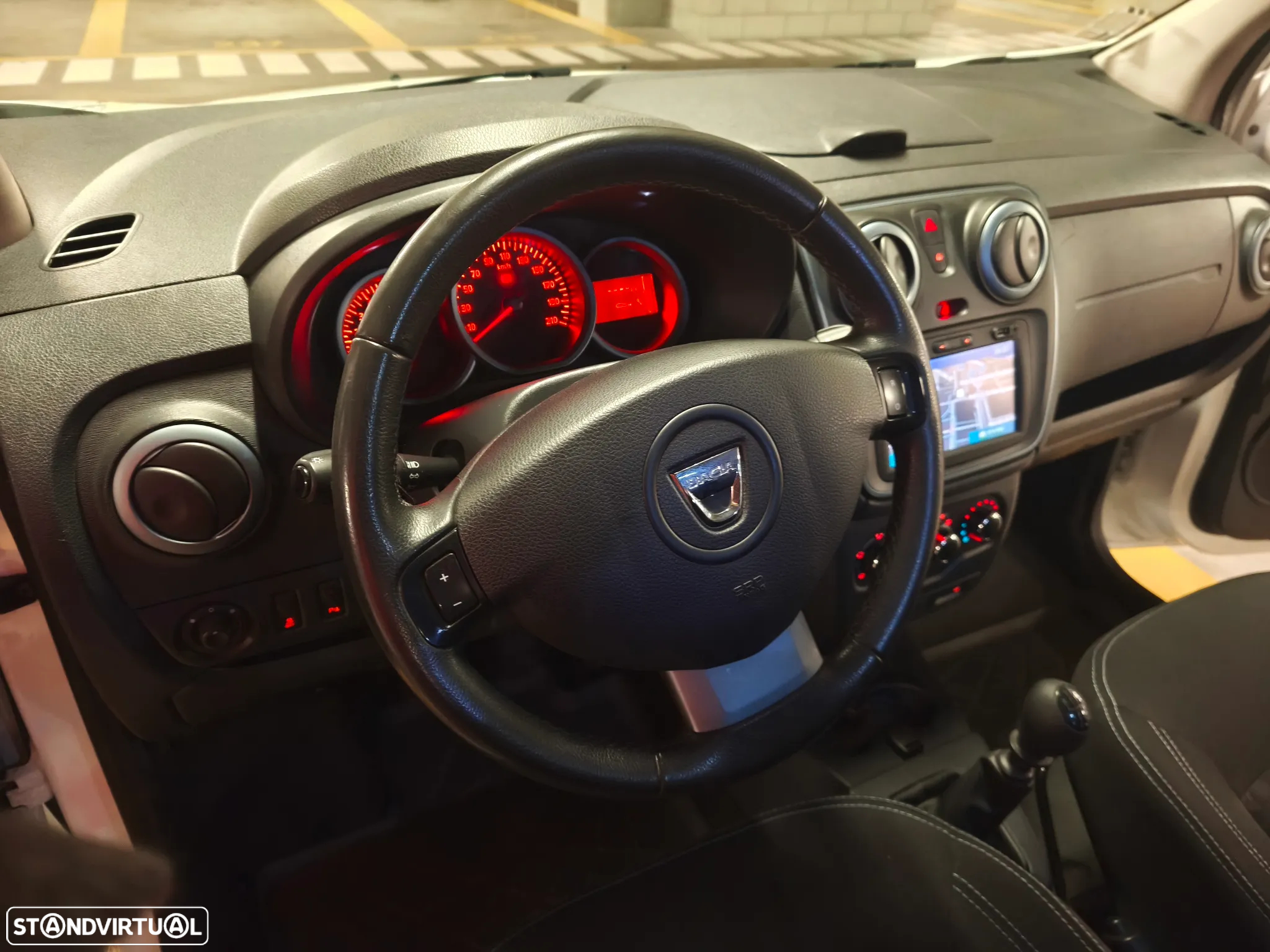 Dacia Lodgy 1.5 dCi Stepway 7L - 7