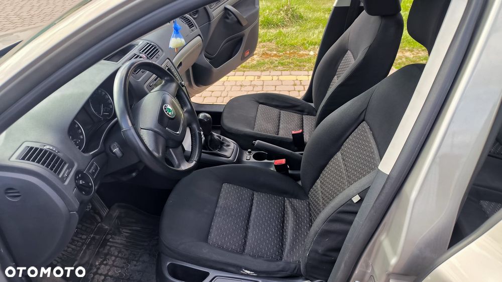 Skoda Octavia 1.6 TDI Active - 8