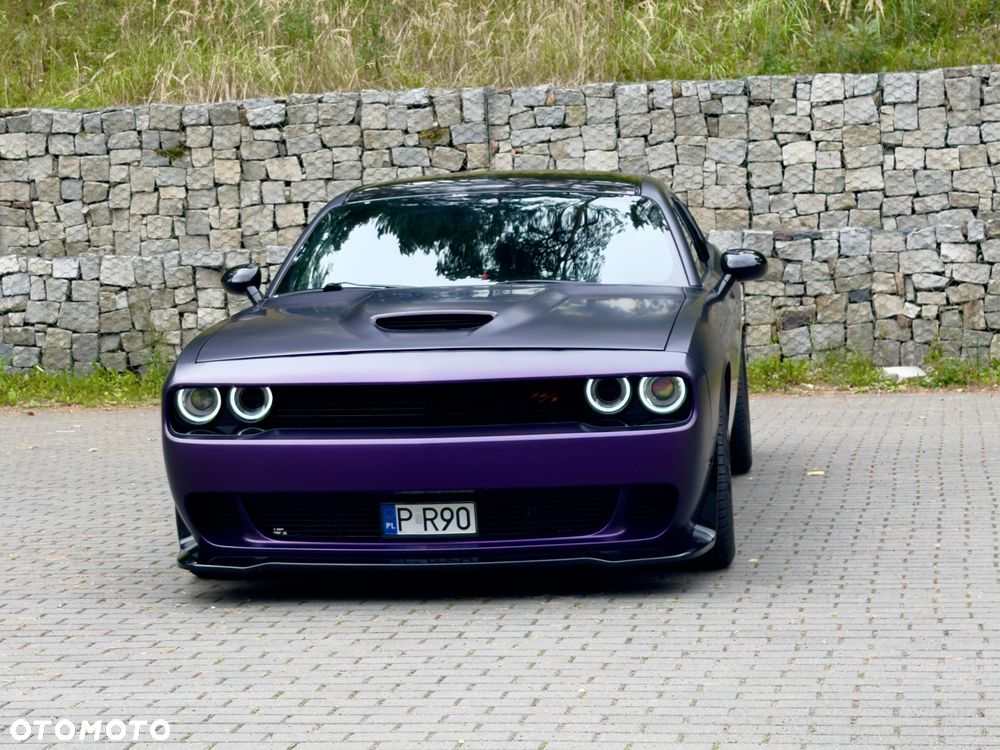 Dodge Challenger - 1
