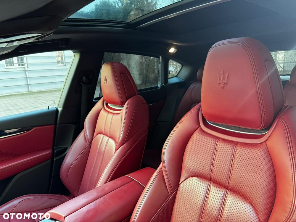 Maserati Levante S Q4 - 8