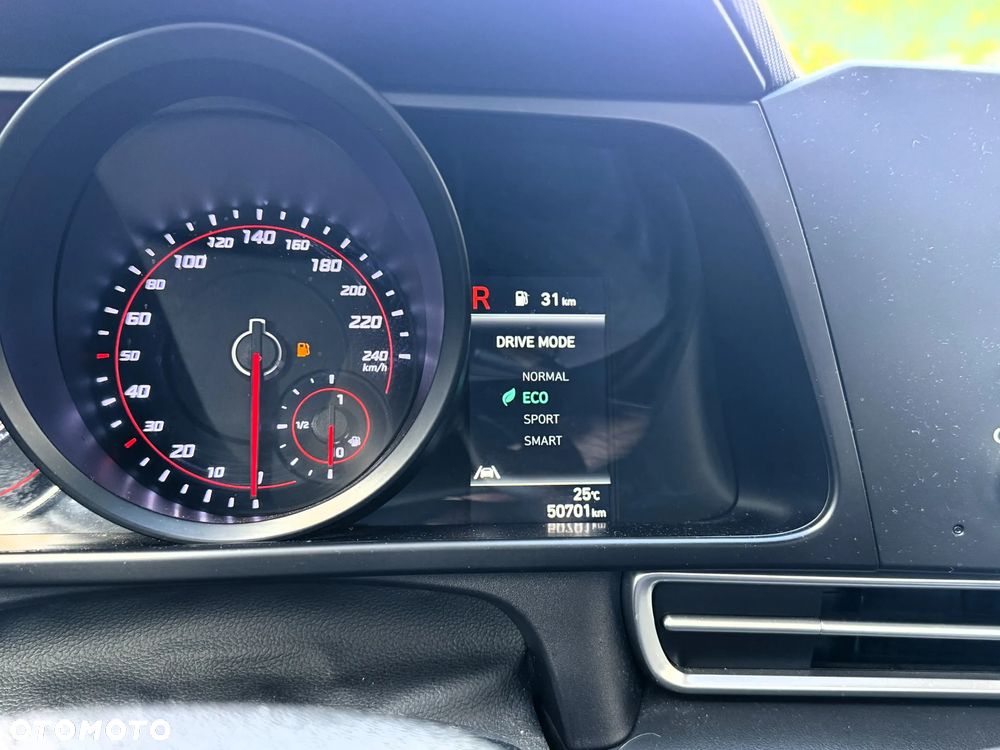 Hyundai Elantra 1.6 Smart CVT - 28