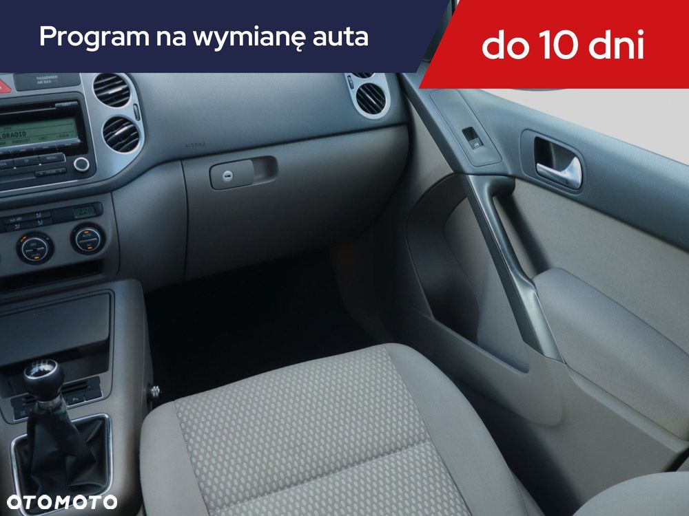 Volkswagen Tiguan - 10