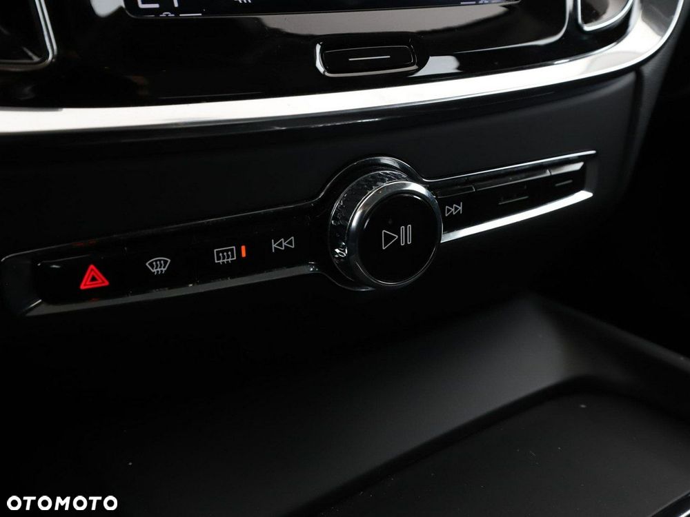 Volvo V60 D4 Momentum - 29