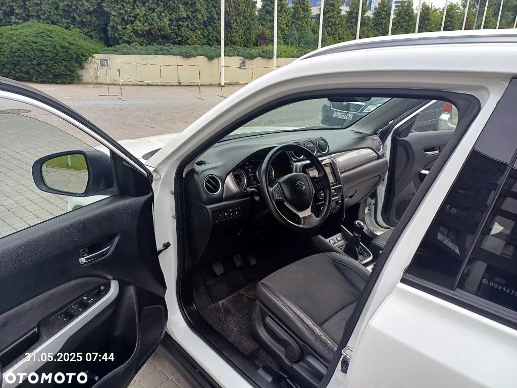 Suzuki Vitara 1.4 Boosterjet Hybrid Comfort+ - 24