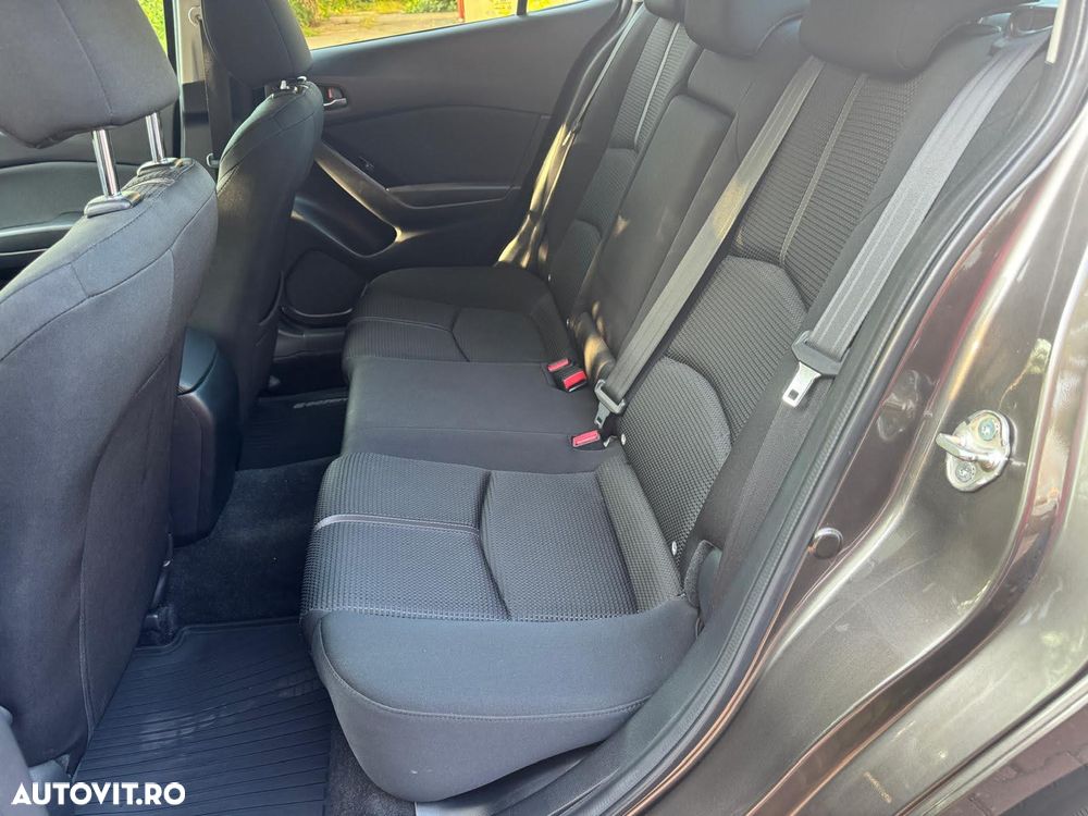Mazda 3 G120 Attraction - 7