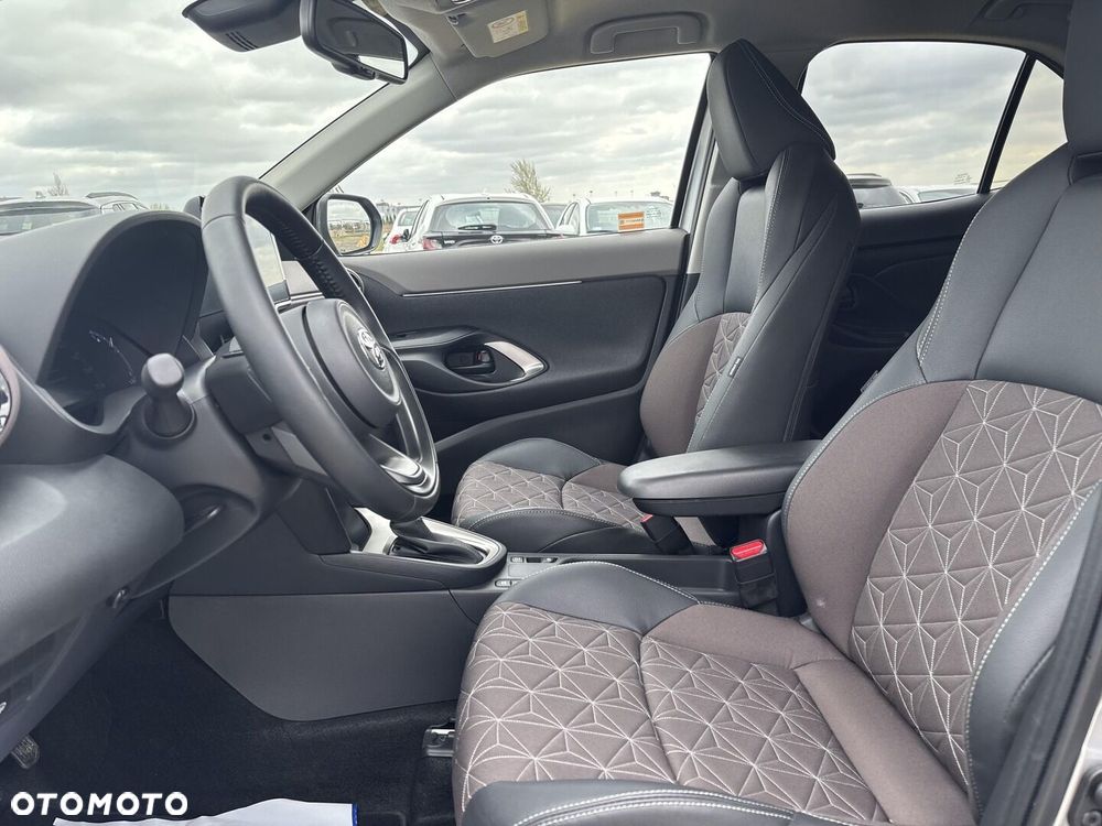 Toyota Yaris Cross - 21