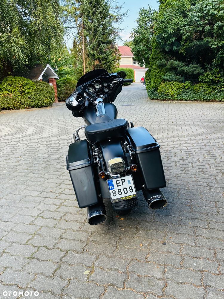 Harley-Davidson Touring Street Glide - 4