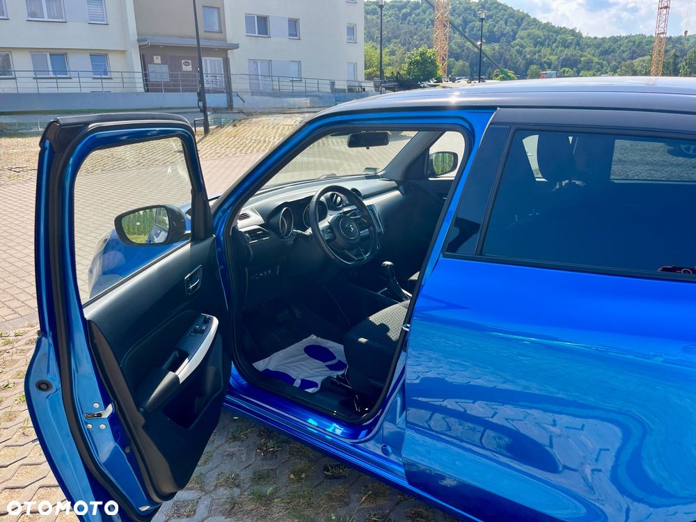 Suzuki Swift 1.2 Dualjet SHVS Premium CVT - 13