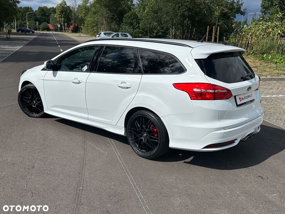 Ford Focus - 10