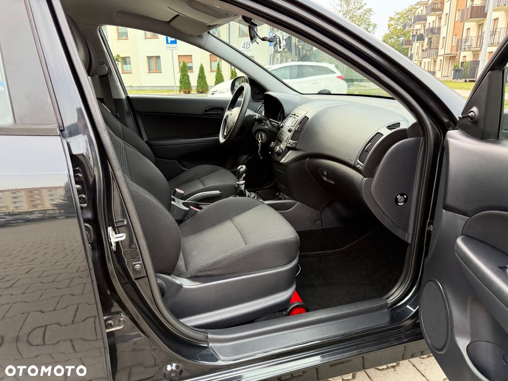 Hyundai i30 1.4 Base - 15