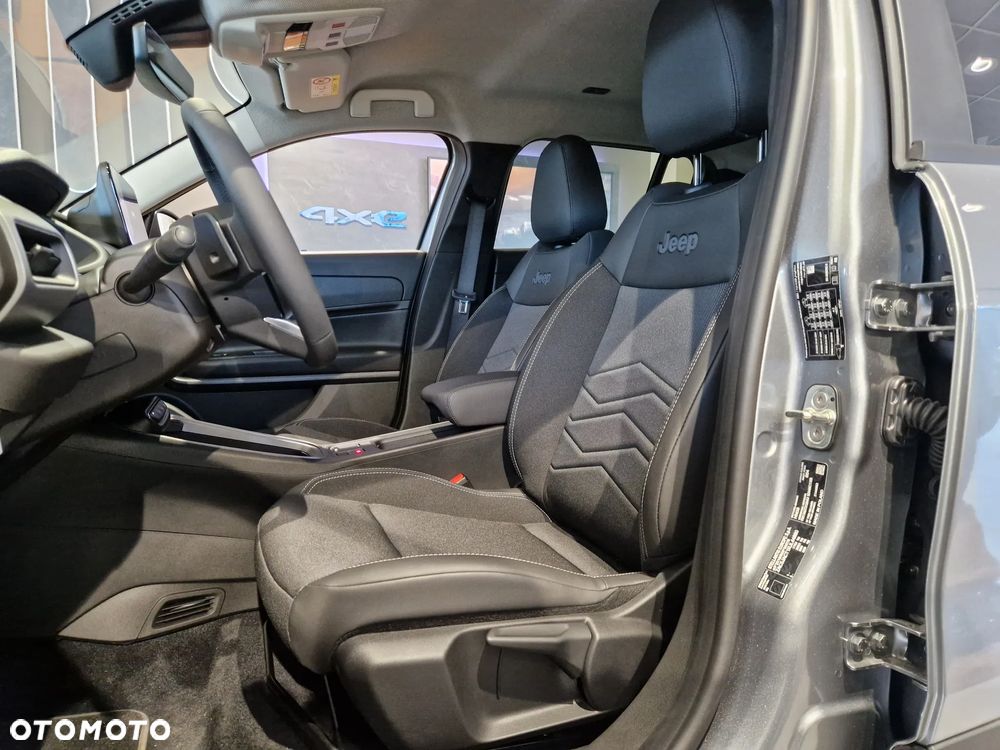 Jeep Avenger 54kWh Summit - 9