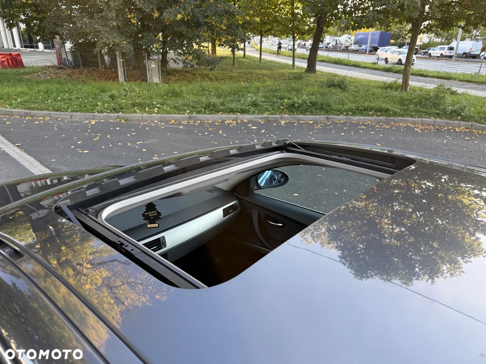 BMW Seria 3 325i - 16