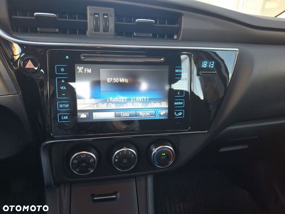 Toyota Corolla 1.6 Classic Plus - 19