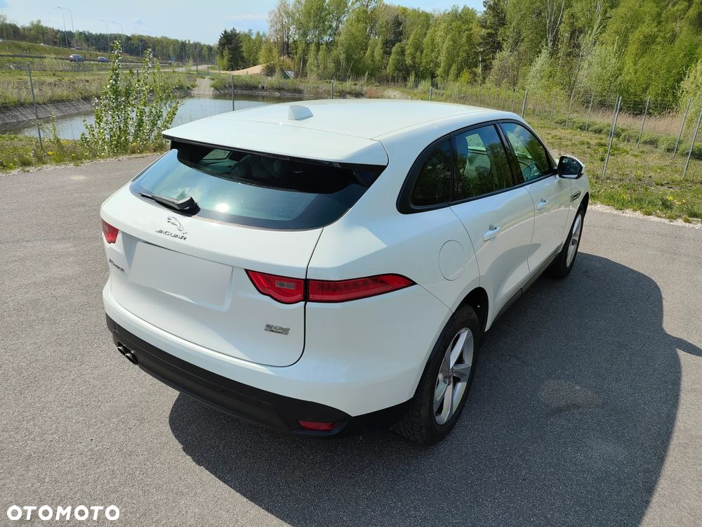 Jaguar F-Pace - 7