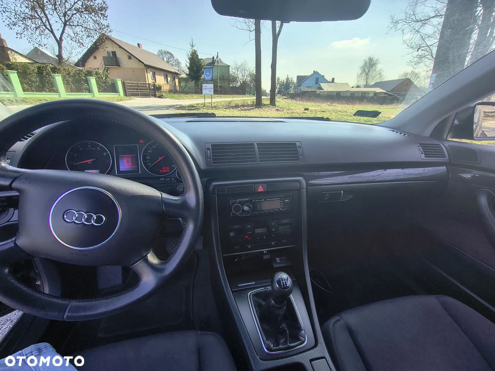 Audi A4 Limousine - 6