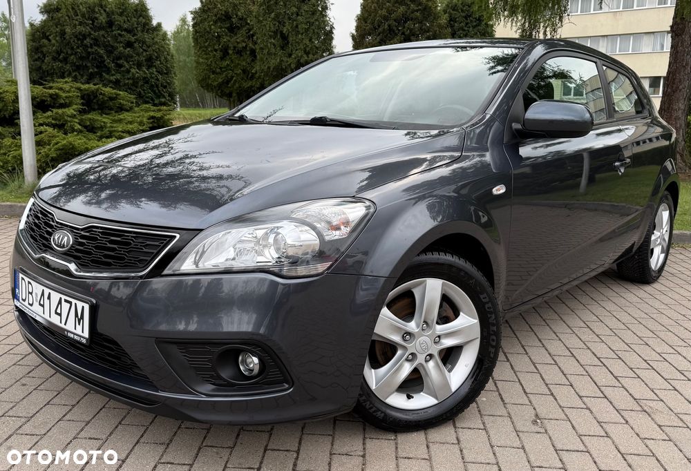 Kia Ceed 1.4 CVVT Dream Team Edition - 13