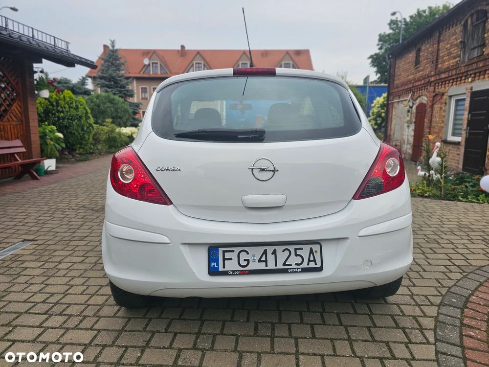Opel Corsa 1.2 16V Edition - 4