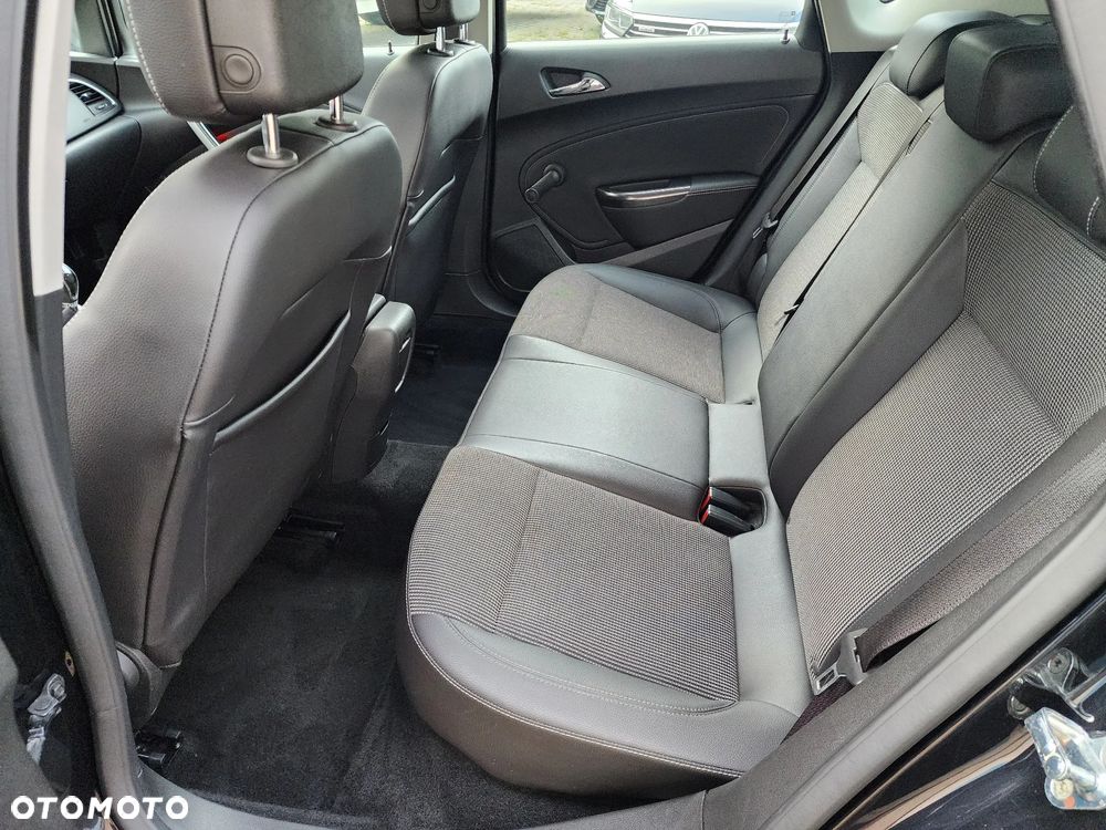 Opel Astra 1.4 Turbo Cosmo - 33