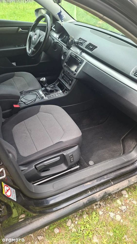Volkswagen Passat 2.0 TDI DPF Comfortline - 12