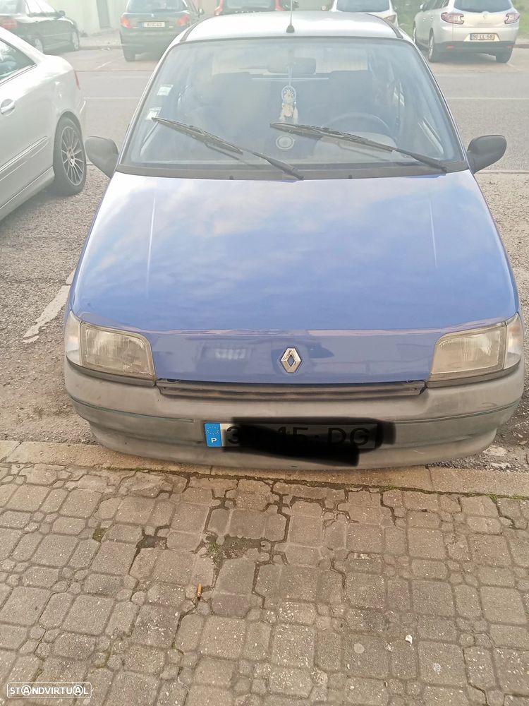 Renault Clio 1.2 RN - 1