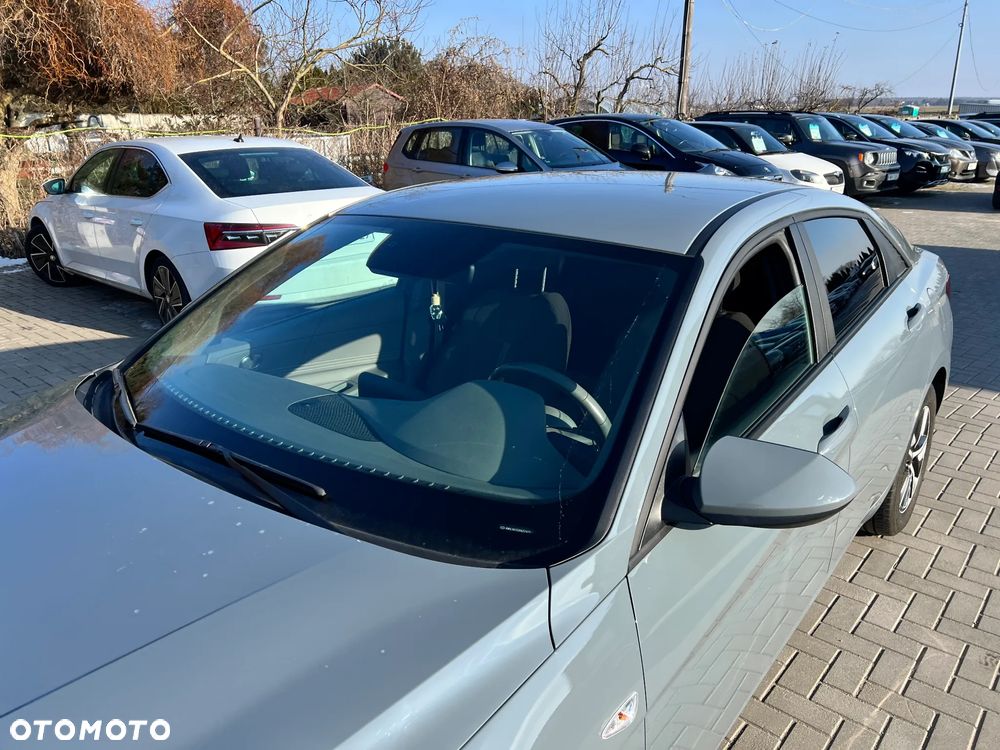 Hyundai Elantra - 33