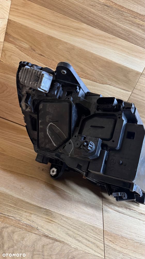 LAMPA PRZEDNIA LEWA MERCEDES W205 - 6