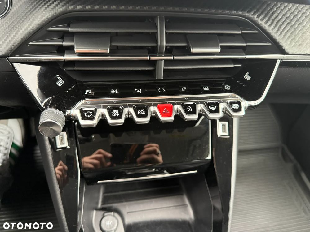 Peugeot 2008 1.2 PureTech Allure Pack S&S EAT8 - 24