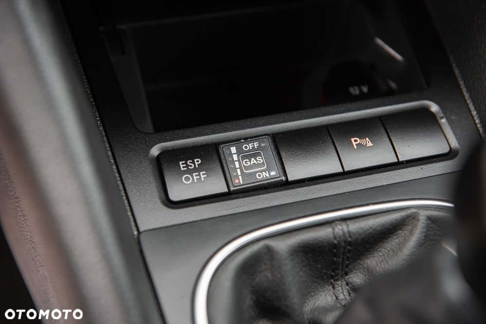 Volkswagen Golf - 21