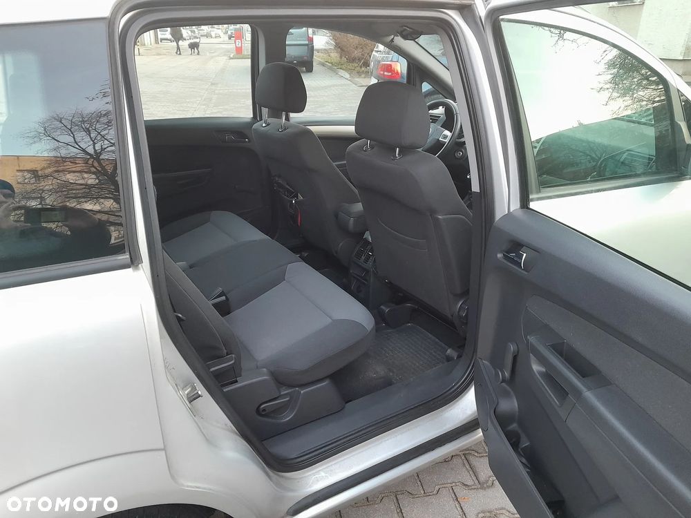 Opel Zafira 1.9 CDTI Essentia - 12