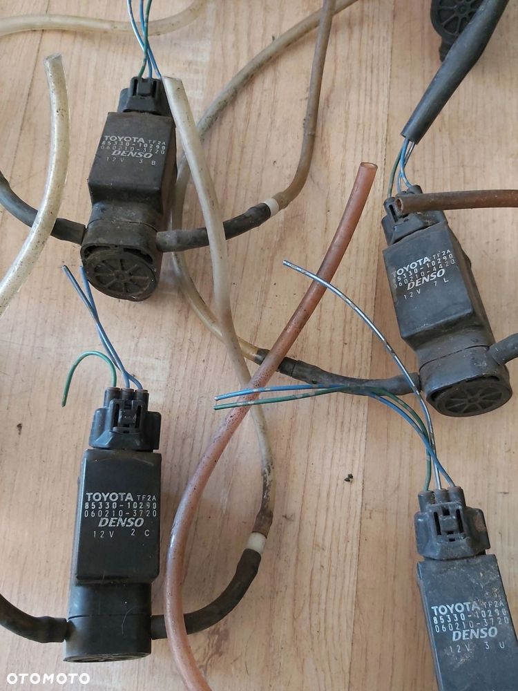 TOYOTA CELICA V VI VII pompka spryskiwaczy - 3