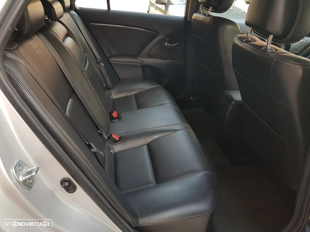Toyota Avensis 2.0 D-4D Exclusive +Pele+GPS — fotografia 37