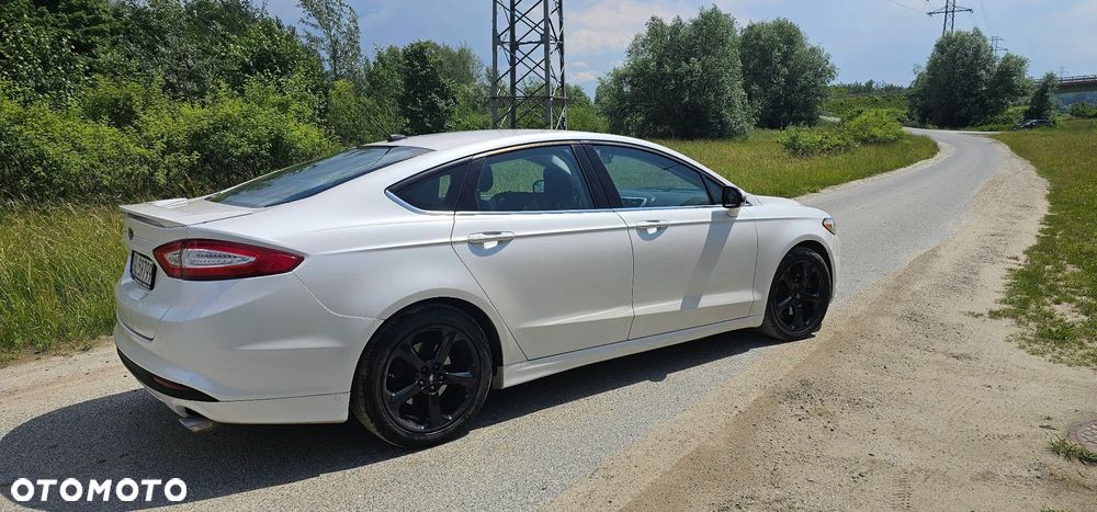 Ford Fusion - 27