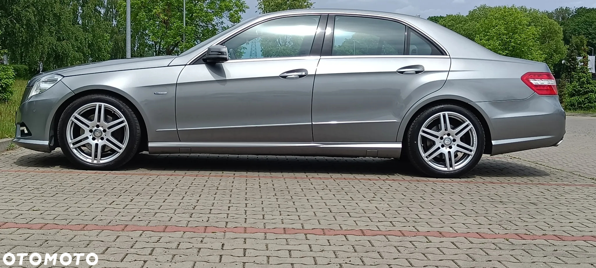 Mercedes-Benz Klasa E 350 CDI BlueEff Avantgarde - 21