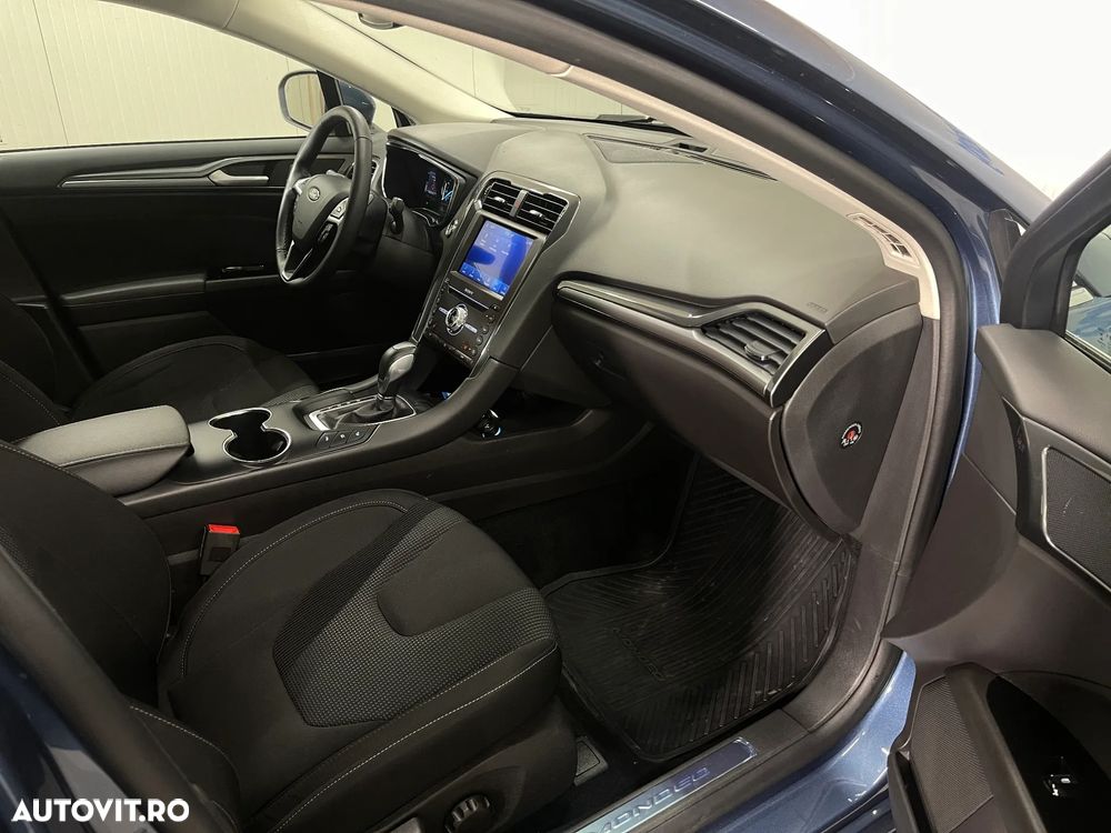 Ford Mondeo 2.0 HEV Titanium - 9