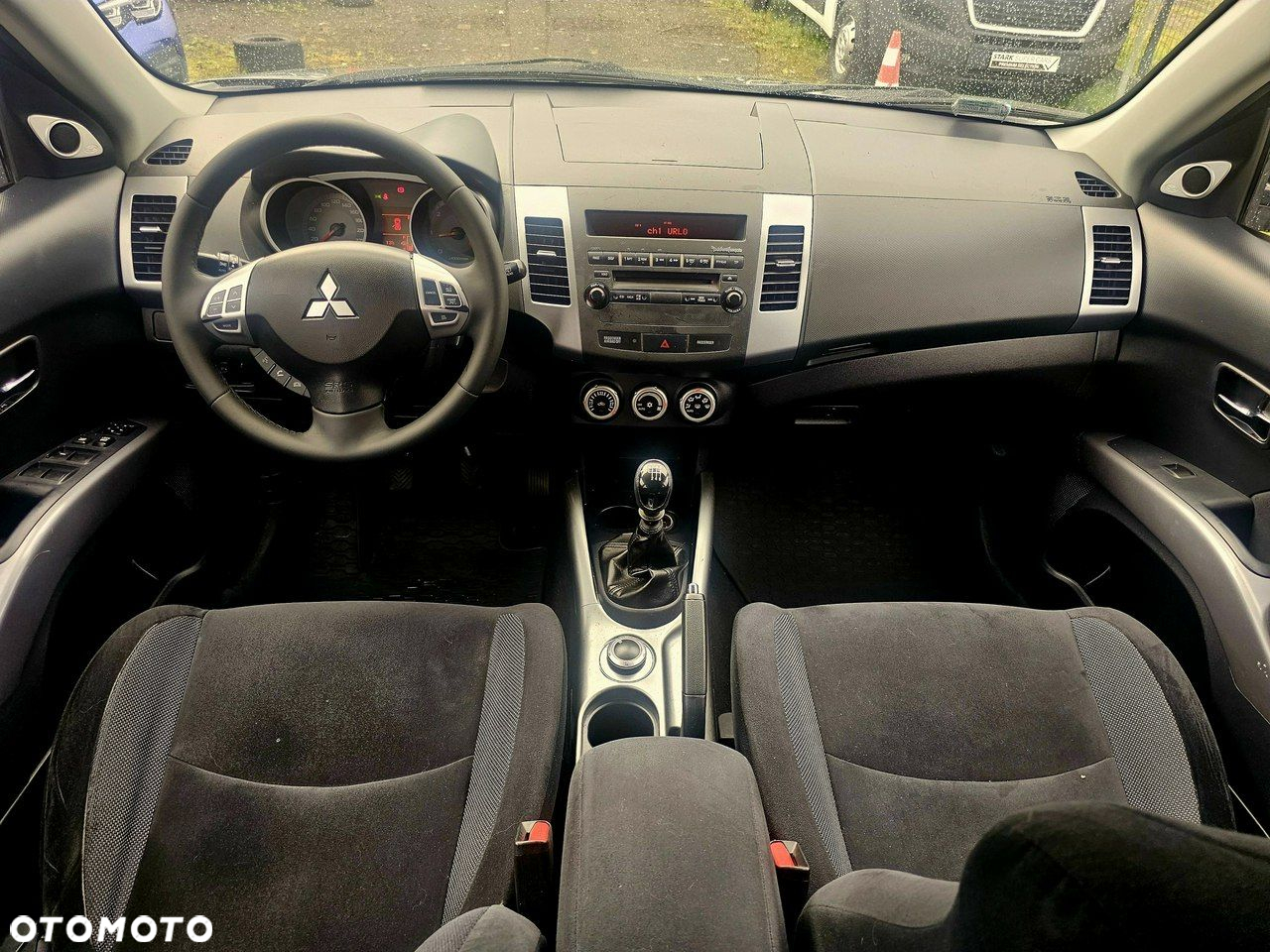 Mitsubishi Outlander 2.0 DID Intense + - 4