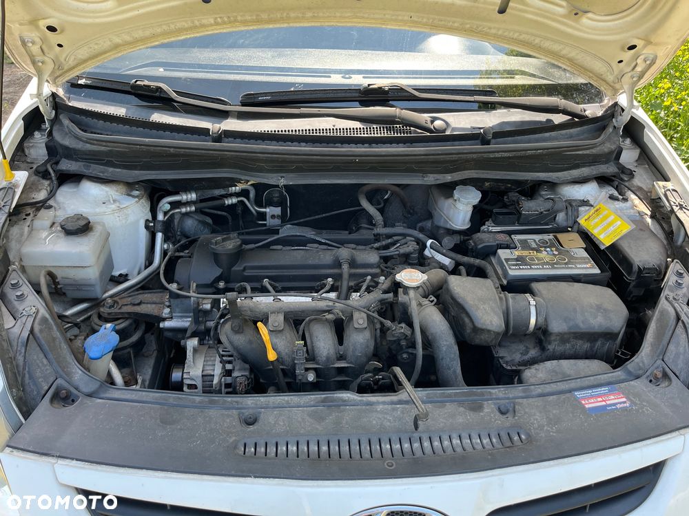 Hyundai i20 1.2 Classic + - 6