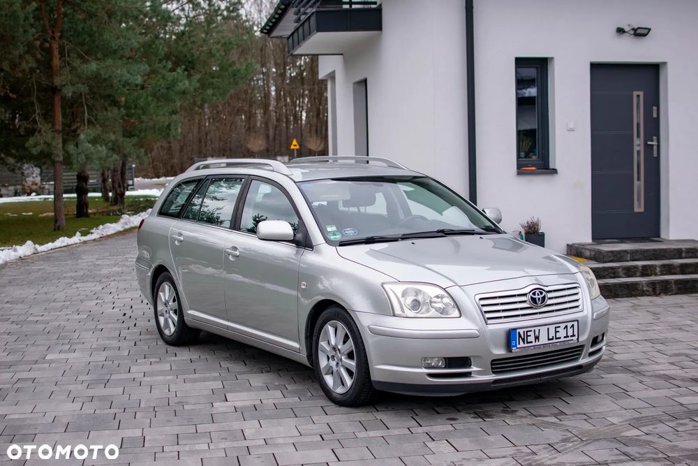 Toyota Avensis - 11